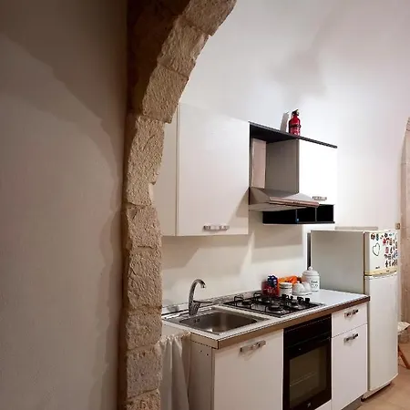 Casetta Del Vico 트라니